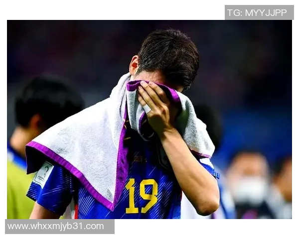 足球明星震撼出场视频展现激情与荣耀引爆全场观众热情